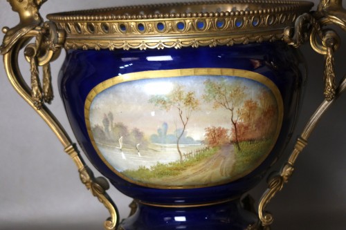 Antiquités - Large Sèvres bowl with bronze mount, late 19th century