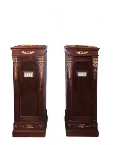 Paire de grandes sellettes à portes époque Napoléon III