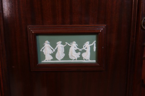 Objet de décoration Colonne Piédestal - Paire de grandes sellettes à portes époque Napoléon III