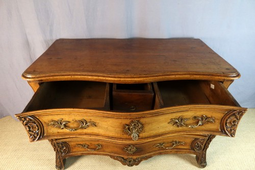 Mobilier Commode - Commode en noyer XVIIIe siècle