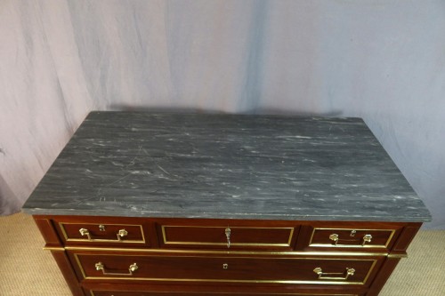 XVIIIe siècle - Commode Louis XVI fin XVIIIe siècle