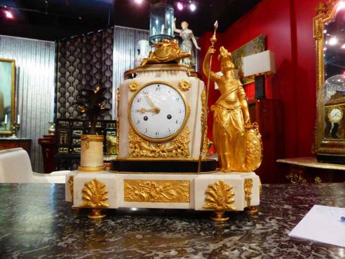 A French Louis XVI period figural mantel clock - Horology Style Louis XVI