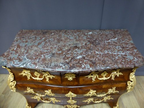 Antiquités - Commode tombeau Louis XV en marqueterie