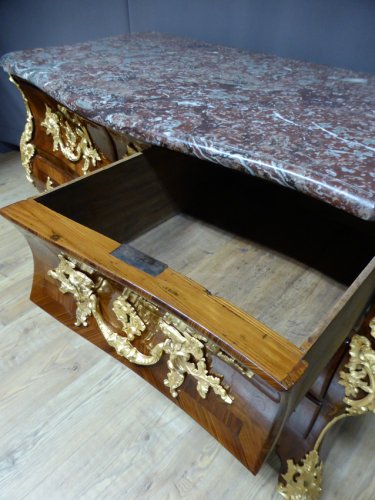 Antiquités - Commode tombeau Louis XV en marqueterie