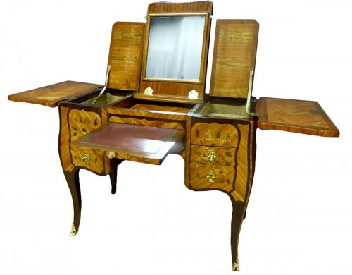Coiffeuse XVIIIe en marqueterie