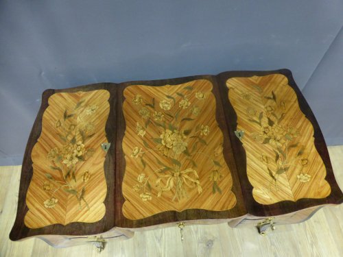 XVIIIe siècle - Coiffeuse XVIIIe en marqueterie
