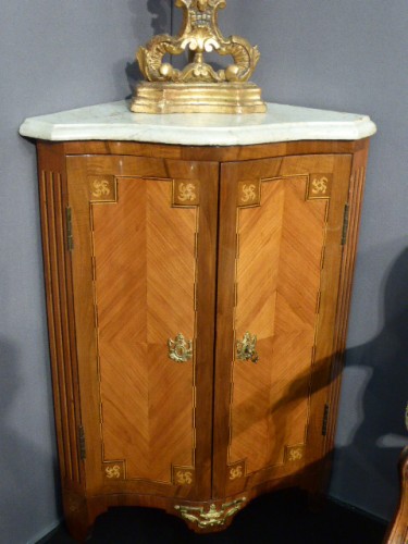 Encoignure Louis XV - Mobilier Style Louis XV