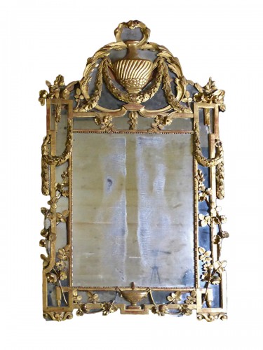 Miroir époque XVIII en bois doré
