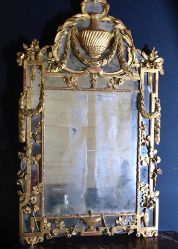 Antiquités - Miroir époque XVIII en bois doré