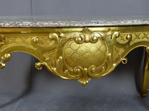 XIXe siècle - Grande table de milieu en bois doré
