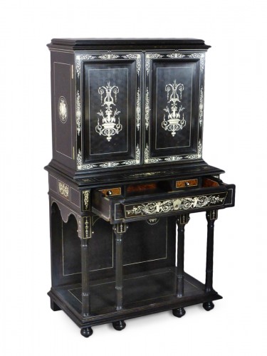 Buffet en ébène formant cabinet, époque Napoléon III