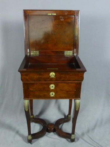 Mahogany and veneer table, early 19th century - 