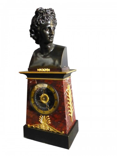 Pendule au buste d'Apollon