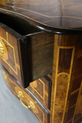 Louis XIV - Commode galbée d’époque Louis XIV