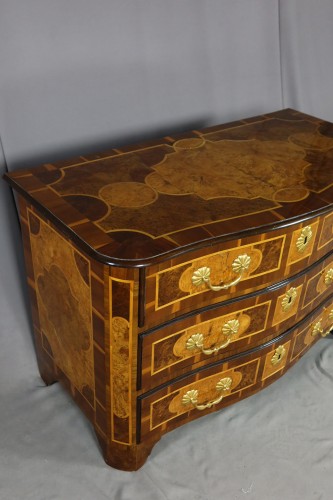 Antiquités - Commode galbée d’époque Louis XIV