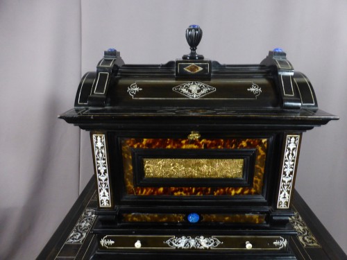 Mobilier Cabinet & Coffre - Coffre à bijoux sur sa table fin XIXe