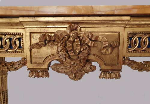 XVIIIe siècle - Console en bois doré - Italie XVIIIe siècle