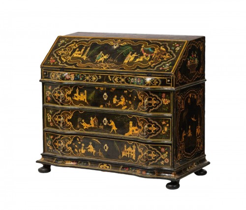 Scriban with chinoiserie decoration Venise 18th century