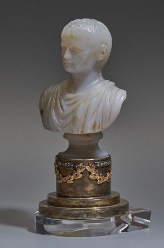 Buste d'empereur en calcédoine, 18e-19e siècle - Objets de Curiosité Style Napoléon III