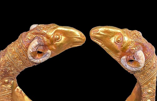 Ram-Headed gold bracelet, 19th-20th century - Antique Jewellery Style 