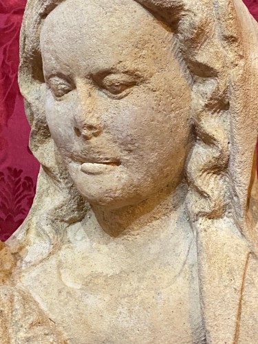 Sculpture Sculpture en pierre - Maternité en buste