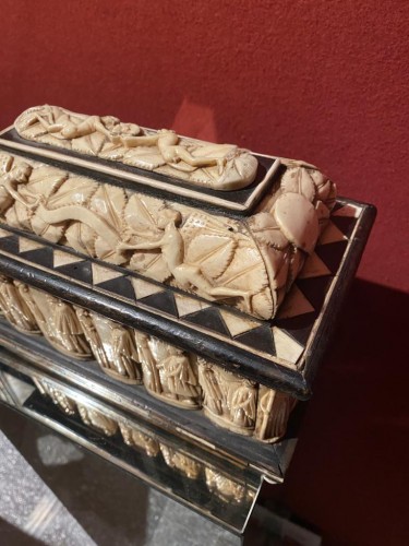 Coffret de mariage ,atelier des Embriachi, XVe siècle Venise - Objets de Vitrine Style Moyen Âge