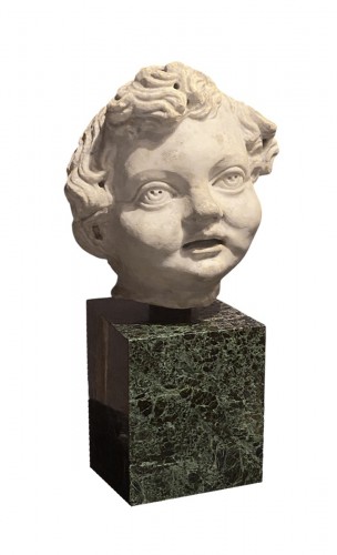 Tête de putto en marbre, Italie XVIIe siècle