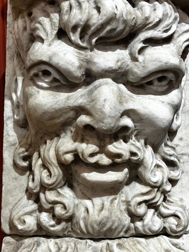 17th-century Marble console table with a mascaron - Architectural & Garden Style Louis XIV