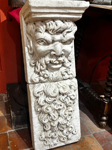 Architectural & Garden  - 17th-century Marble console table with a mascaron
