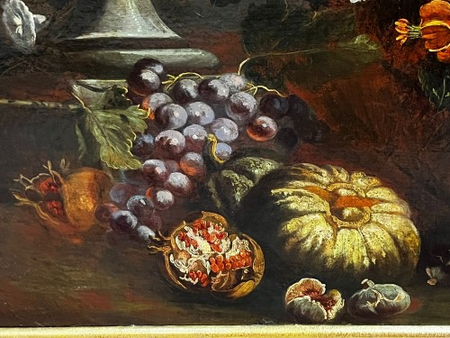 Nature morte, fleurs, fruits et sculptures, art napolitain vers 1700 - Poisson et Associés