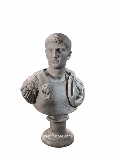 Buste en marbre représentant Caligula