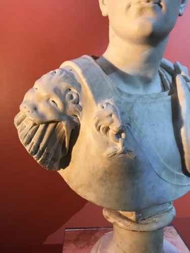Buste en marbre représentant Caligula (partie antique et néoclassique) - Sculpture Style 