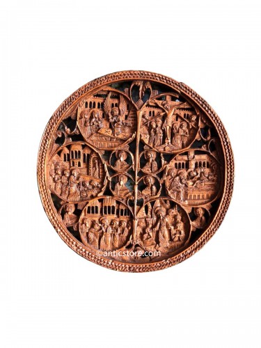  Carved wooden medallion with New Testament scenes