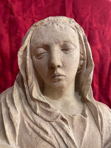 Vierge de pitié en pierre, vers 1600 - Sculpture Style 