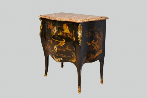 A French black lacquer commode stamped Genty - 