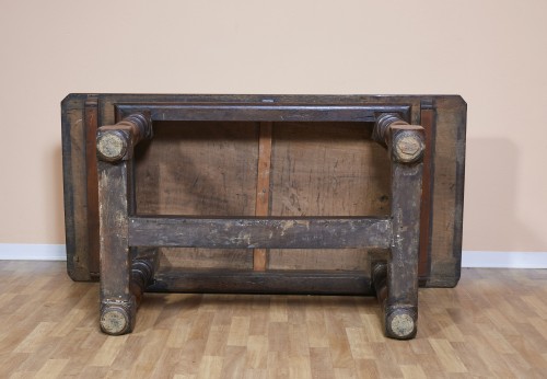 17th century - Emiliano Solid Walnut Table 17th century