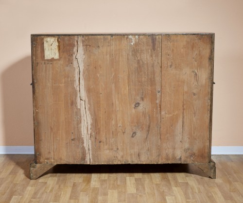 Walnut Louis XV Emilian Bureau - Louis XV