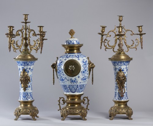 Two 19th-century  Candlesticks And Table Clock France XIX Century - Horology Style Napoléon III