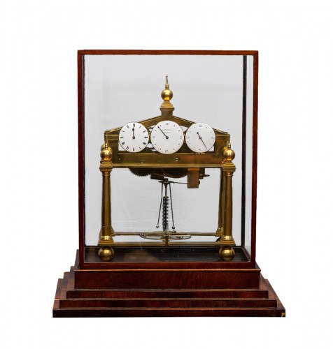 Horloge squelette Regency en laiton doré