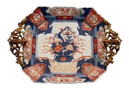Plat en porcelaine japonaise Imari de la période Meiji du XIXe siècle