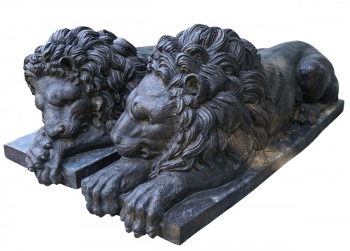 Pair Of Twentieth Century European Patinated Bronze Recumbent Lions