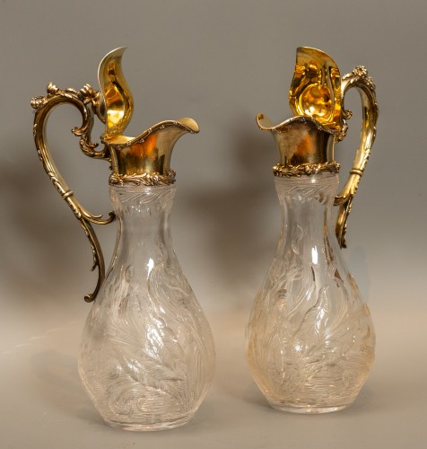 Paire de carafes à claret en verre gravé monté argent doré - Argenterie et Arts de la table Style 