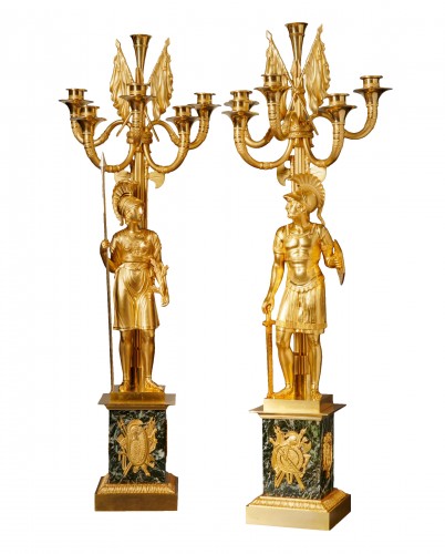 Paire de candélabres Empire à six lumières en bronze doré, attribués à Claude Galle