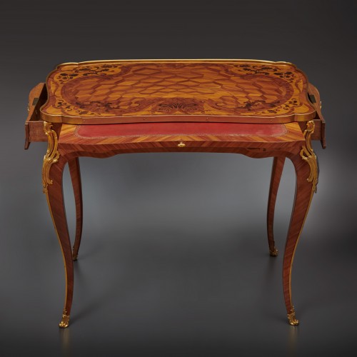 A Louis XV gilt bronze mounted parquetry kingwood à ecrire - Furniture Style Louis XV