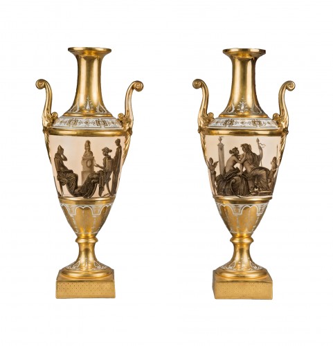 A pair of Empire Paris porcelain spindle-shaped vases 