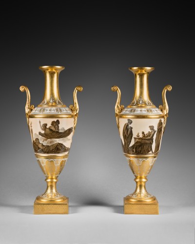 A pair of Empire Paris porcelain spindle-shaped vases  - Porcelain & Faience Style Empire