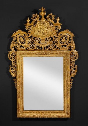 A Venetian Baroque carved giltwood ceremonial mirror - Mirrors, Trumeau Style 