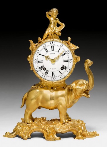 XVIIIe siècle - Pendule Louis XV en bronze doré 'À L'Éléphant' par l'horloger Jean Moisy