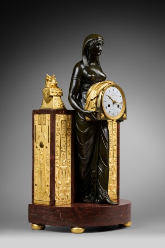 An Empire Pendule ‘à l’Égyptienne’ by Mesnil à Paris - Horology Style Empire