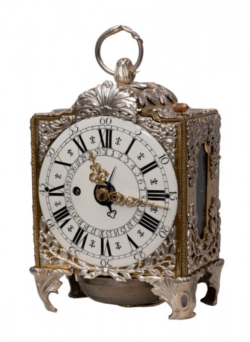Une horloge de voyage du XVIIIe siècle
